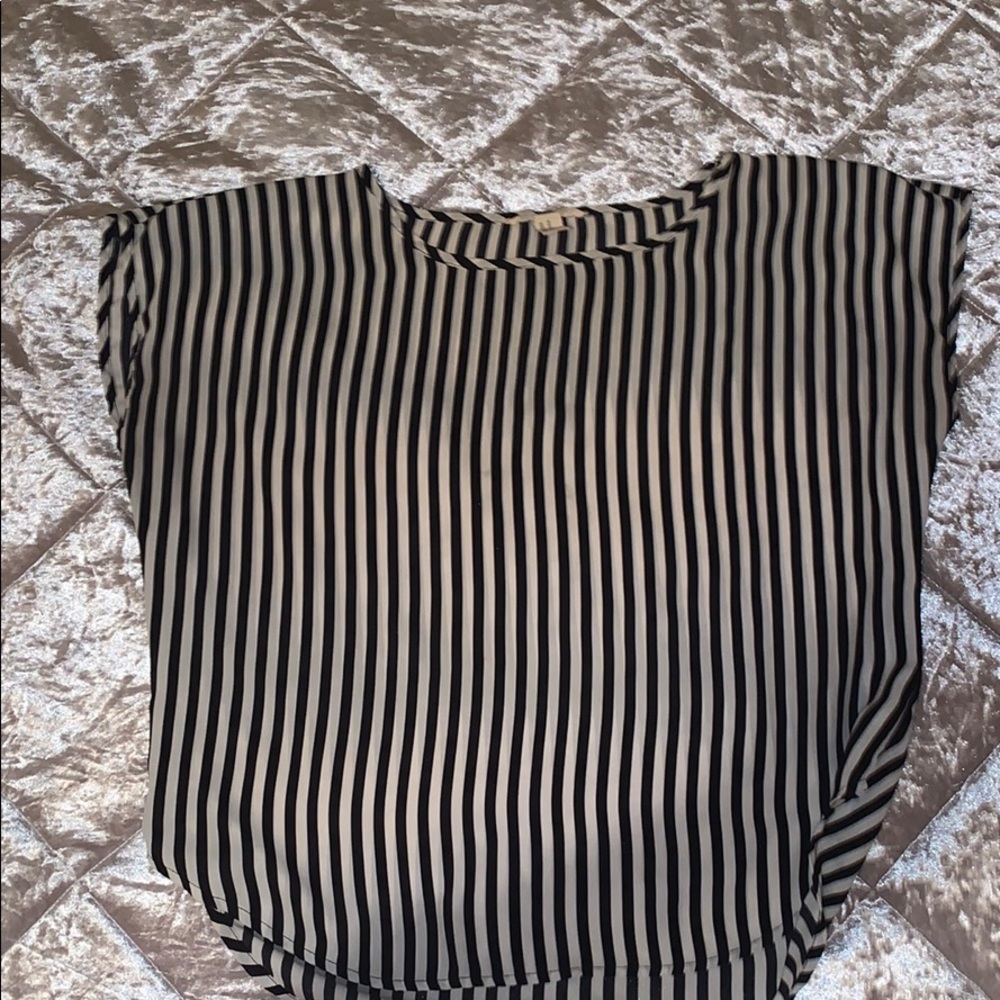 Blk and white striped boxy blouse